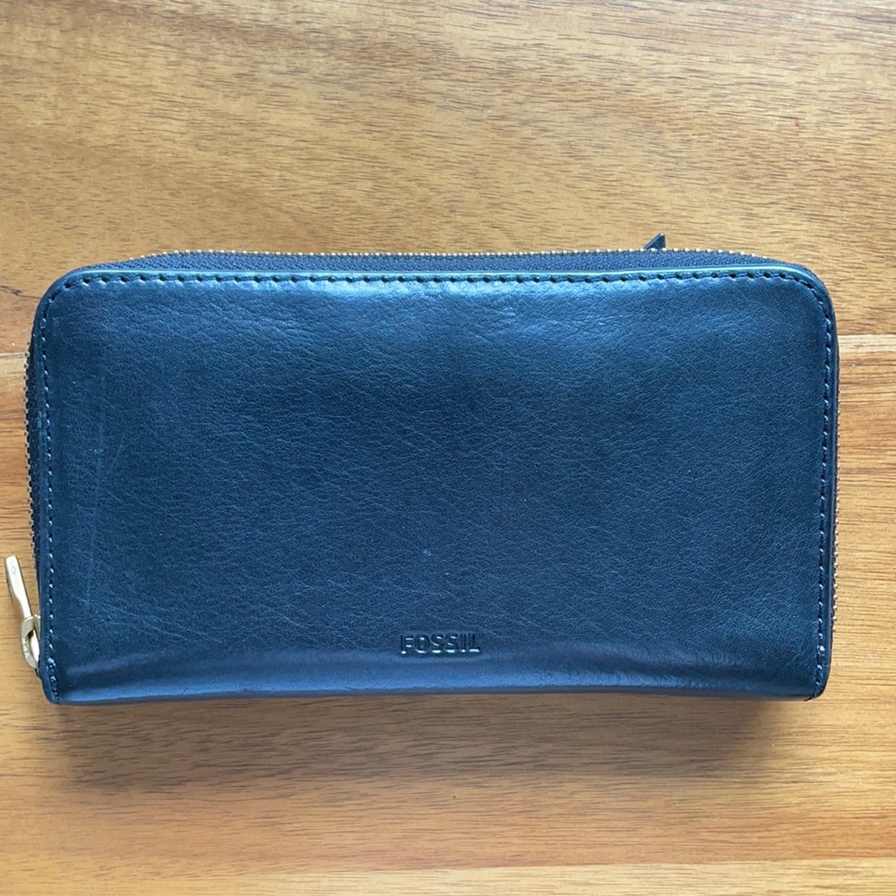 Fossil Zip-around Wallet, Black
